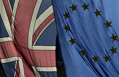 Britské referendum o setrvání v EU vypukne 23. ervna.