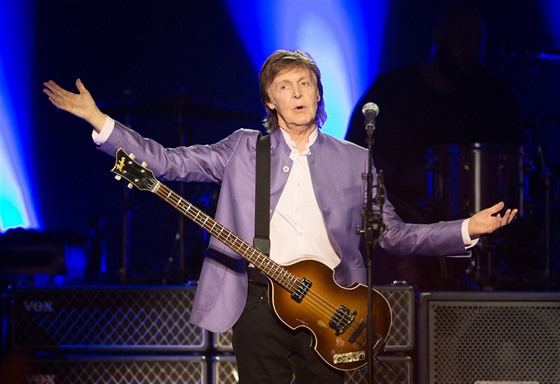 Paul McCartney na koncertu z turné One on One (16. ervna 2016, O2 arena, Praha)