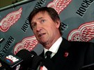 VYADIT DEVÍTKU. Legendární hokejista Wayne Gretzky navrhuje vedení NHL, by na...