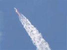 Start rakety Delta IV Heavy s vojenskou druici NROL-37, 11.6.2016