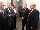 Jan Pohnek (zleva), advokát Tomá Sokol, Milan Kovanda a Ondrej Páleník ped...