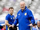 Trenér panlských fotbalist Vicente del Bosque na tréninku