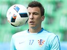 Chorvatský útoník Mario Manduki na tréninku ped zápasem proti eské...