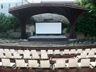 Pohled do zchátralého areálu olomouckého letního kina v kvtnu 2016. Areál...