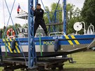 Policisté zaali na Nových Mlýnech pouívat katamarán.