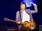 Paul McCartney na koncertu z turné One on One (16. ervna 2016, O2 arena, Praha)