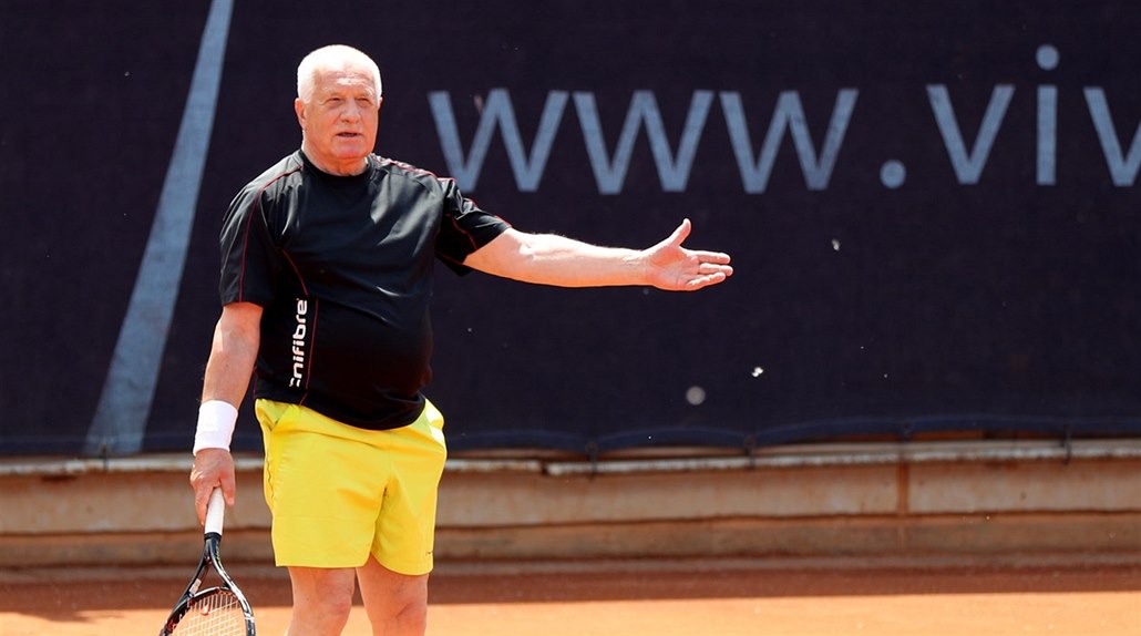 P�ed oficiální oslavou svých 75. narozenin si exprezident Václav Klaus zahrál...