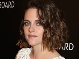 Herečka Kristen Stewartová se vlasovým proměnám nebrání, loni si třeba dlouhé...