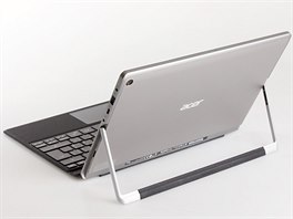 Acer Aspire Switch Alpha 12 je velice poveden notebooko-tablet.