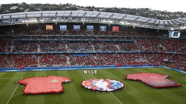 Stadion v Nice těsně před zahájením utkání Španělska s Tureckem.