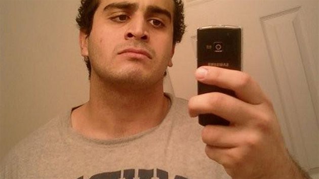 Omar Mateen, podezelý z útoku v Orlandu, na blíe nedatované fotografii ze...
