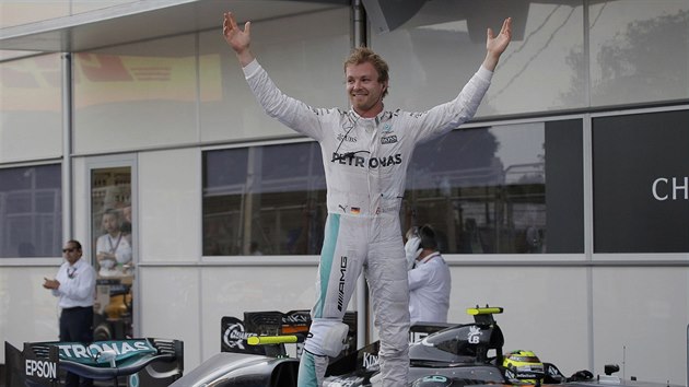 Nico Rosberg slav premirov vtzstv ve Velk cen Evropy v Baku.