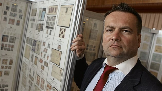 Rodák z Kamenice nad Lipou Tomá� Mádl p�edstavil na tuzemské filatelistické...