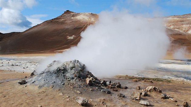 Geotermální oblast Námafjall nedaleko Komáího jezera (Mývatn)
