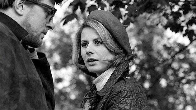 Marie Drahokoupilov� a Jan Ka�er ve filmu Flirt se sle�nou St��brnou (1969)