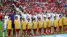KDE DOMOV MŮJ. Český tým zpívá státní hymnu před utkáním se Španělskem.
