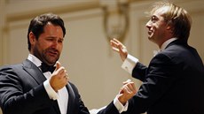 Ruský basista Ildar Abdrazakov a dirigent Fabio Mastrangelo