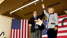Hillary Clintonová vyhrála závrené kolo demokratických primárek, které se...