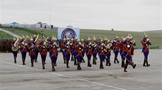 Slavnostní ceremoniál na cviení Khaan Quest v Mongolsku