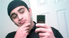 Devtadvacetiletý Omar Mateen, který v gay klubu na Florid zastelil 50 lidi a...