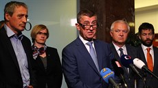 Vedení hnutí ANO ve st�edu jednalo o dal�ím osudu koalice. Koali�ní smlouvu prý...