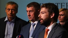Vedení hnutí ANO ve st�edu jednalo o dal�ím osudu koalice. Koali�ní smlouvu prý...