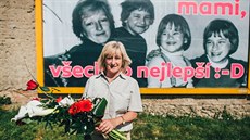 Mu� z Vy�kova nechal pro svou mámu vyrobit narozeninový billboard. K p�ekvapení...