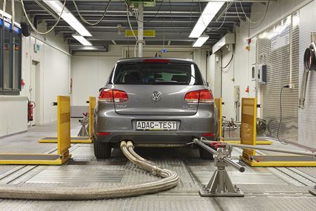 Po celém svt se emisní skandál Volkswagenu týká zhruba 11 milion naftových aut.