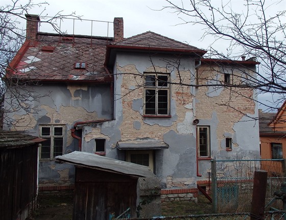 Rekonstrukce starého domu ve špatném technickém stavu je záležitost na několik...