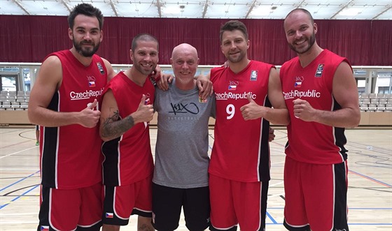 etí reprezentanti 3x3 Roman Zachrla, Pavel Bosák, Ondej Dygrýn a Jan...