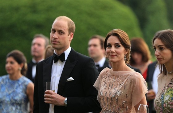 Princ William a jeho manelka Kate na charitativním galaveeru na podporu...