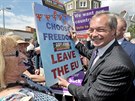 éf UKIP Nigel Farage agituje v Essexu za odchod Británie z EU (21. ervna 2016)