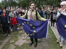 Statisíce Brit podepsaly petici za nové referendum o setrvání v EU (25. ervna...