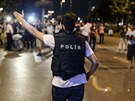 Teroristický útok na istanbulském letiti si vyádal nejmén 36 mrtvých a asi...