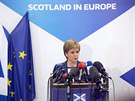 Skotská premiérka Nicola Sturgeonová na tiskové konferenci v Bruselu...