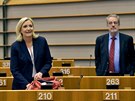 Marine Le Penová v Evropském parlamentu (28. erven 2016)