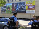 Nmecká policie okolí kina obklíila a ozbrojence znekodnila (23. ervna 2016).
