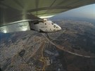 Letoun Solar Impulse 2 tsn ped pistáním ve panlsku.
