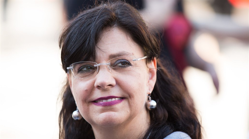 Ministryn� práce a sociálních v�cí Michaela Marksová.