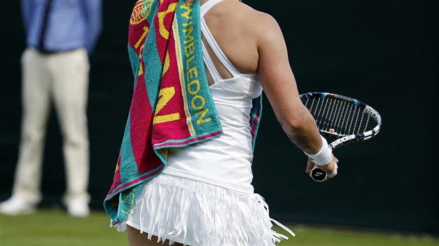 Americk tenistka Bethanie Mattekov-Sandsov oblkla ve Wimbledonu roztepenou sukni.