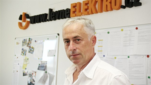 Petr Václav starí je majitelem spolenosti Elektra PV, která provozuje...