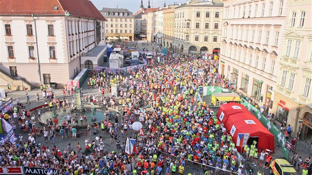 Olomouckho plmaratonu se zastnil rekordn poet bc, kvli vedru vak nikdo z nich za mn ne hodinu zvod neubhl.