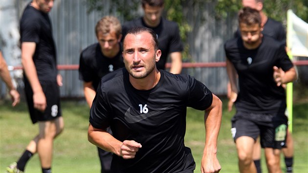 Petr Jirek v novm dresu. Poprv se pedstavil za Jablonec v ppravnm zpase s Bohemians.