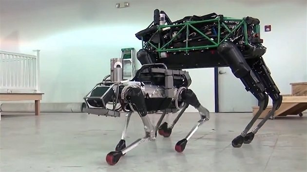 Srovnání Alpha Dog a Spotmini od Boston Dynamics