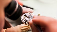 Výroba hodinek znaky Prim v Novém Mst nad Metují (Elton hodináská).