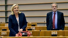 Marine Le Penová v Evropském parlamentu (28. erven 2016)