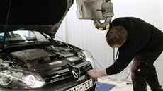 ADAC testuje závadný motor u Volkswagenu.