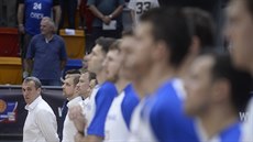 Hlavní trenér �eské basketbalové reprezentace Ronen Ginzburg (vlevo) a jeho...
