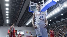 eský basketbalista Jan Veselý v utkání s Tuniskem