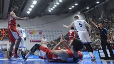 eský basketbalista Patrik Auda se raduje, Tunisané rozebírají, kde udlali v...